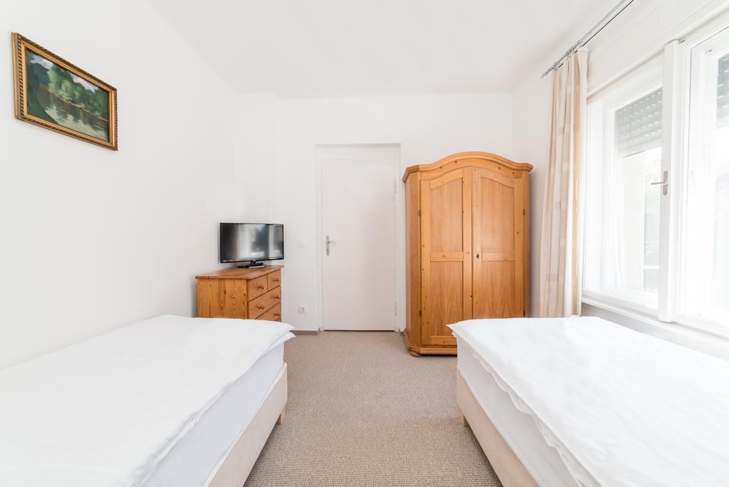 Forestine Guesthouse Hévíz Eksteriør bilde